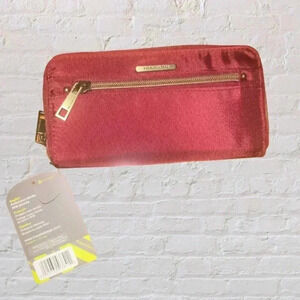 Travelon Wallet